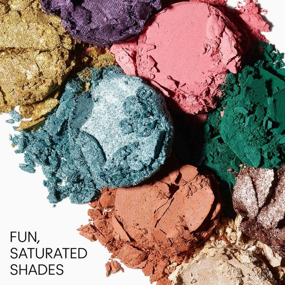 1/2 PRICE ✅ MAC X STRANGER THINGS Hawkins Class of 1986 Eye Palette + Brush  NEW - Picture 9 of 17